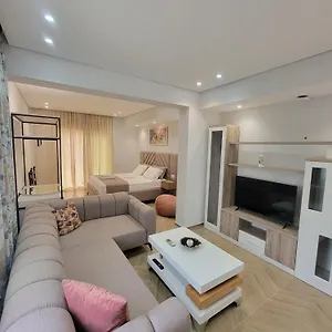 luxury-studios-jm.albaniahotels.org/